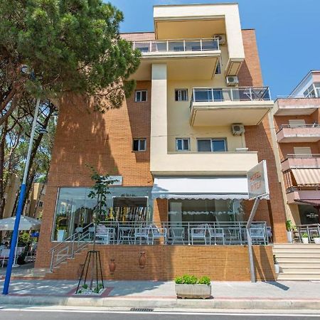 Intea Hotel Golem  Kültér fotó