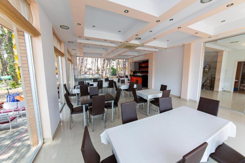 Intea Hotel Golem  Kültér fotó