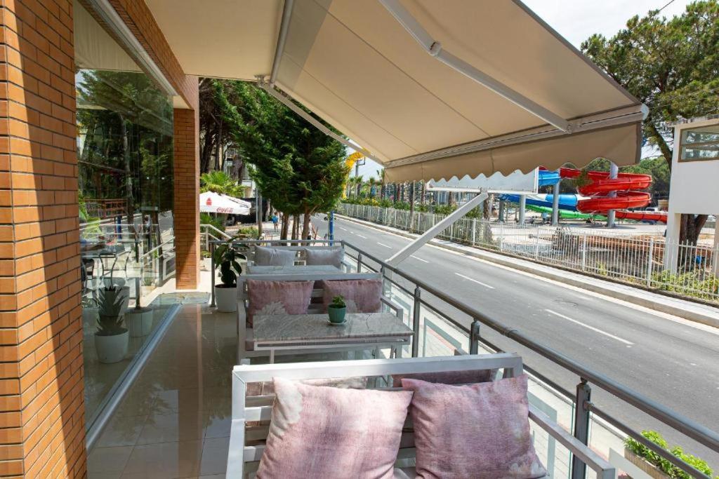 Intea Hotel Golem  Kültér fotó